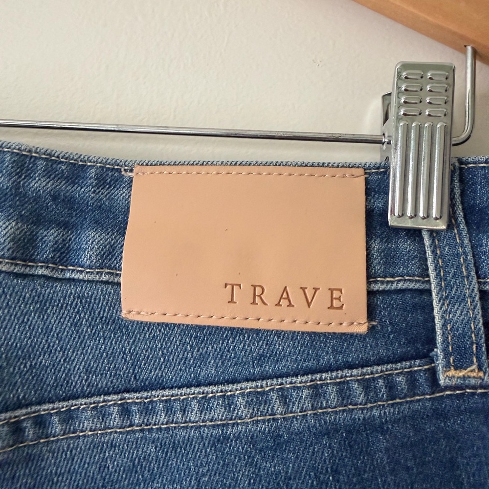 Trave Women's Colette Kick Flair- size 30-Blue Denim Jeans - Classic Mid Wash